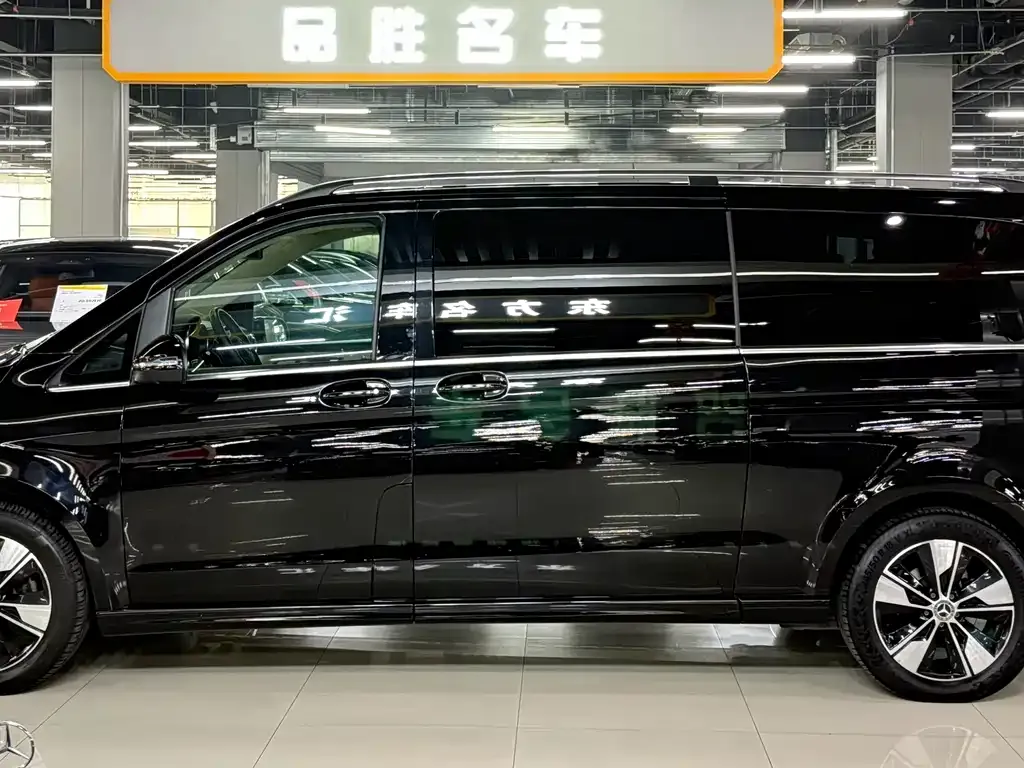 Mercedes-Benz V-Class 2021 из CN, фото 4