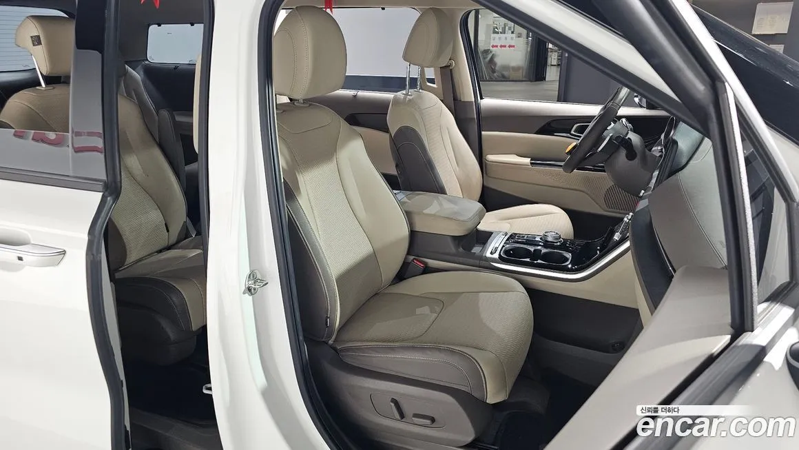 Kia Carnival — фото 10