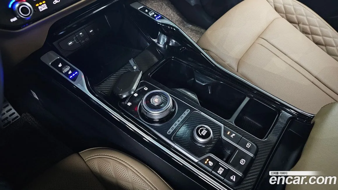 Kia Sorento — фото 9