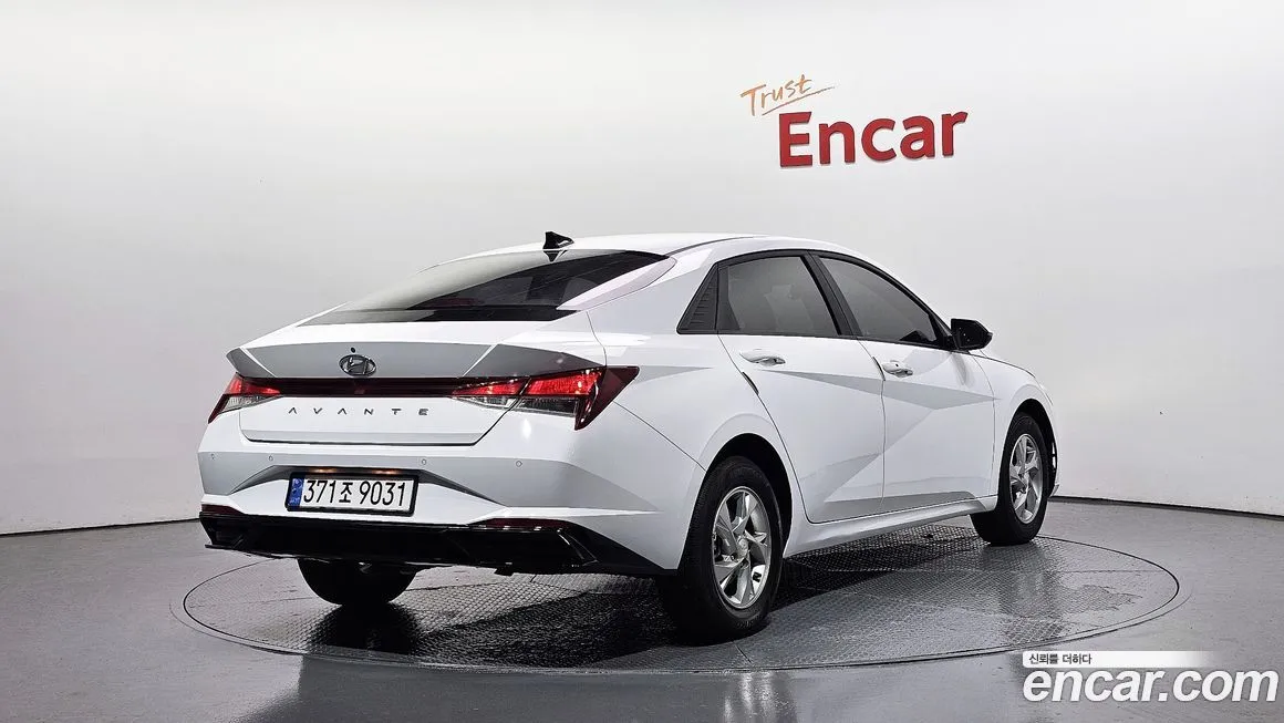 Hyundai AVANTE 2022 из KR, фото 2