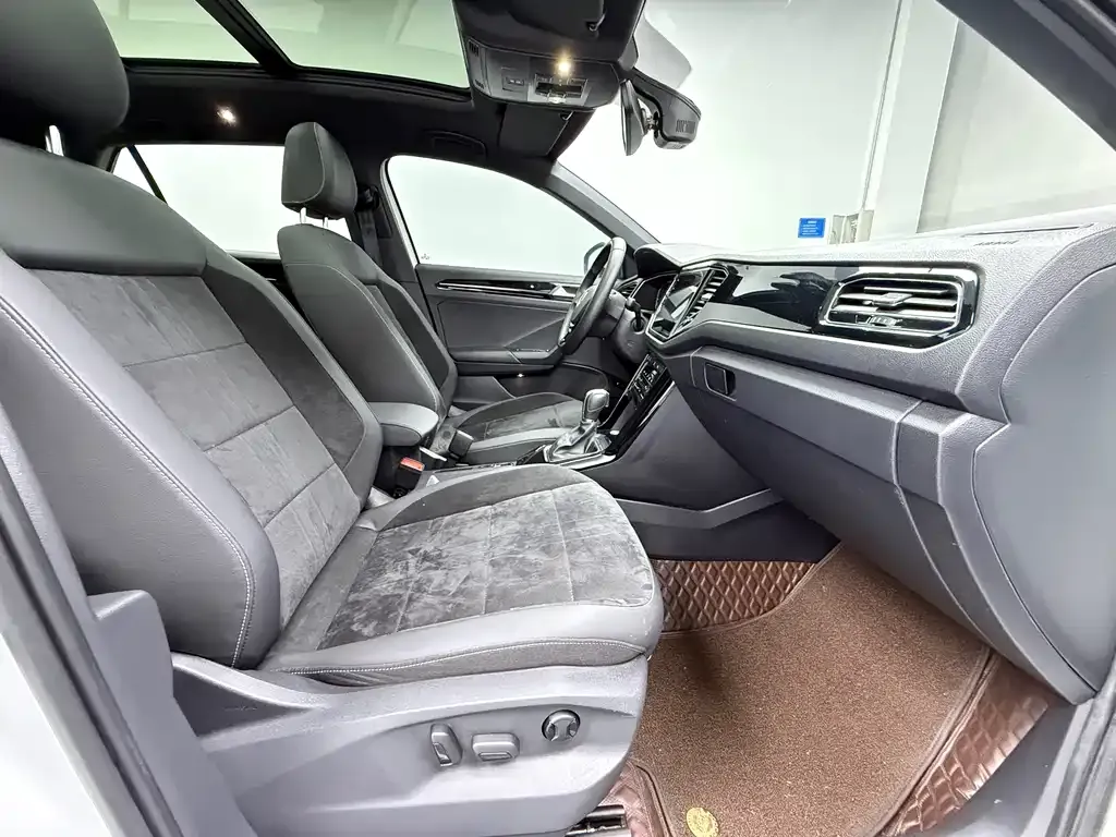 Volkswagen T-Roc 2021 из CN, фото 9
