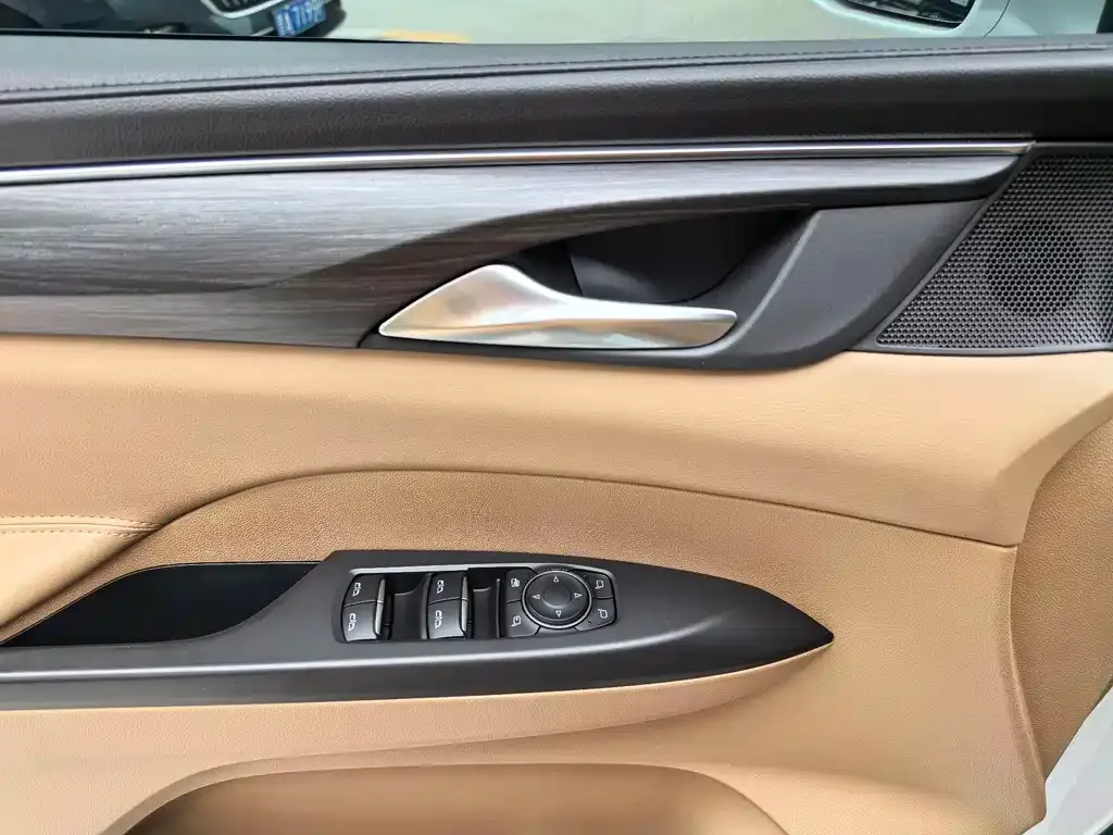 Buick GL8 2021 из CN, фото 10