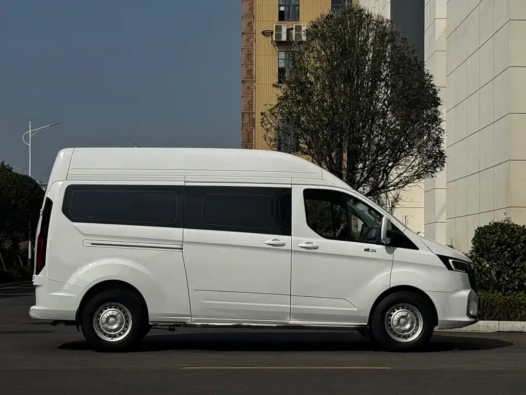 Ford Transit 2024 из CN, фото 4