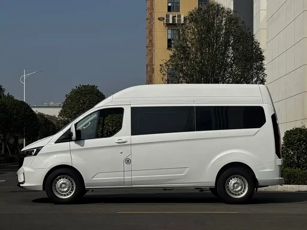 Ford Transit 2024 из CN, фото 5
