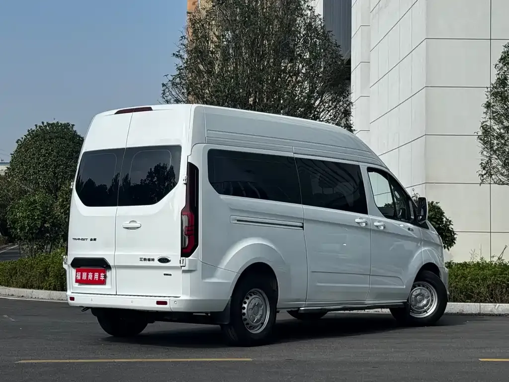 Ford Transit 2024 из CN, фото 8