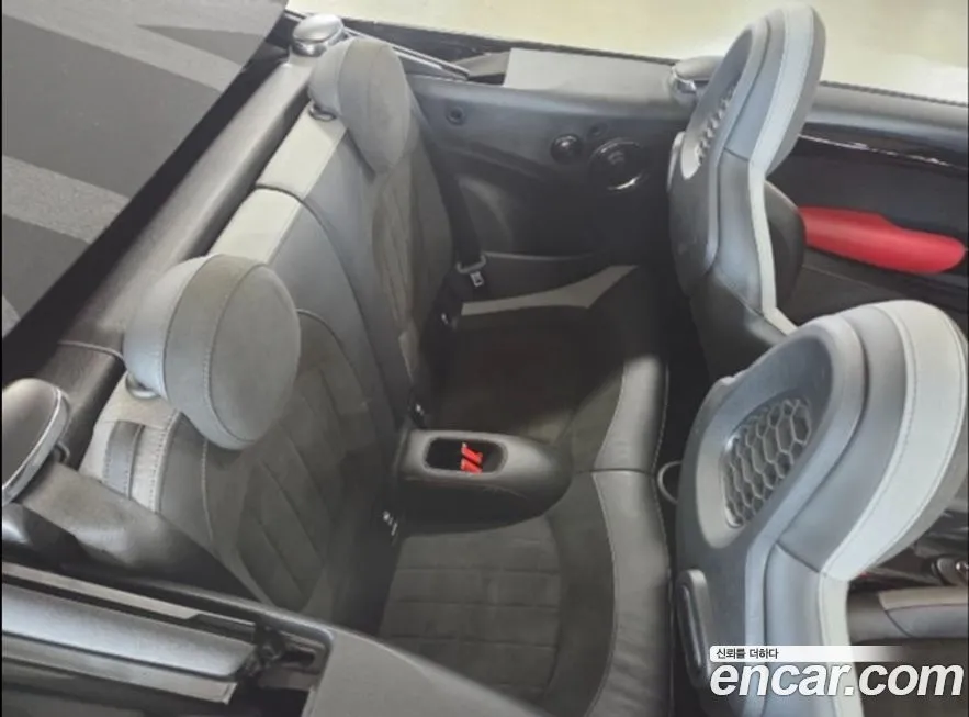 [object Object] Cooper Convertible 2021 из KR, фото 10