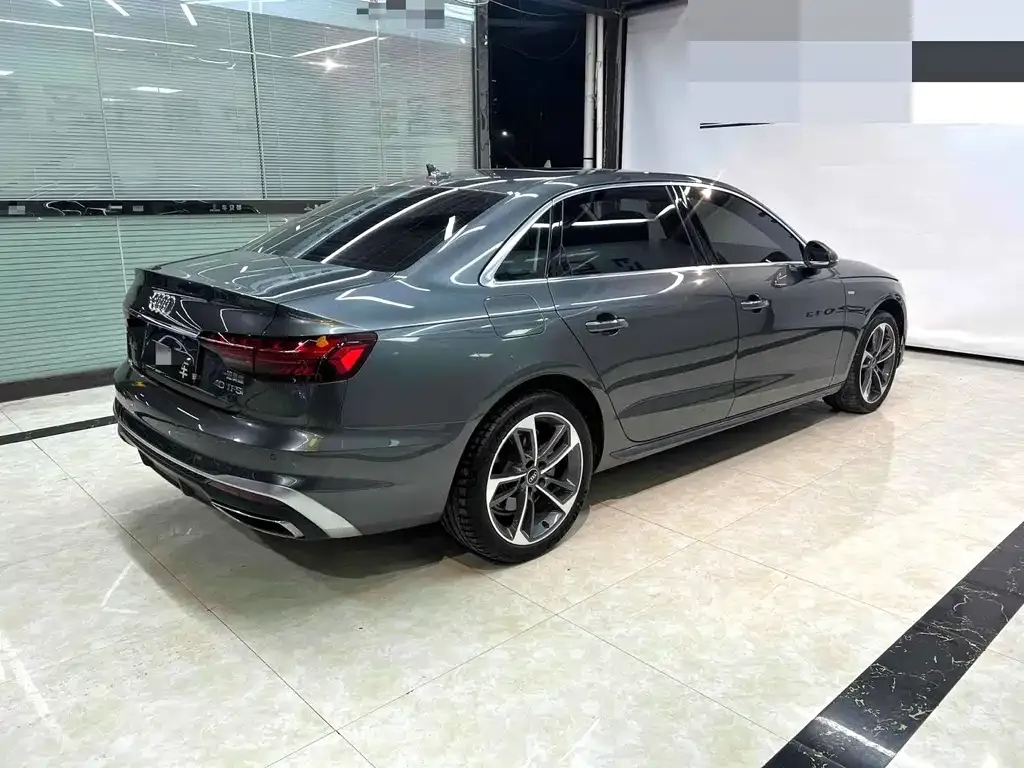 Audi A4L 2023 из CN, фото 7