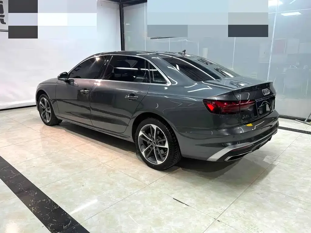 Audi A4L 2023 из CN, фото 9