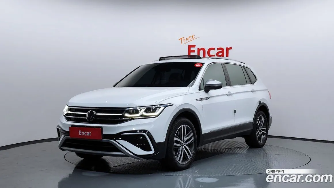 Volkswagen Tiguan — фото 1