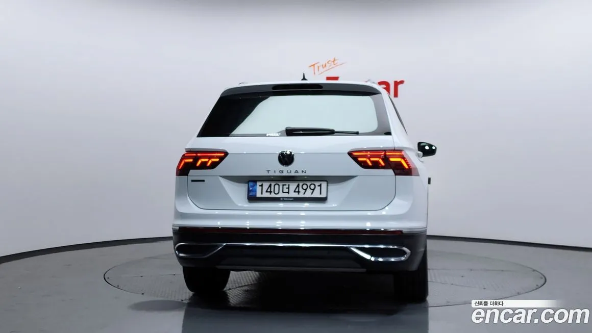 Volkswagen Tiguan — фото 4
