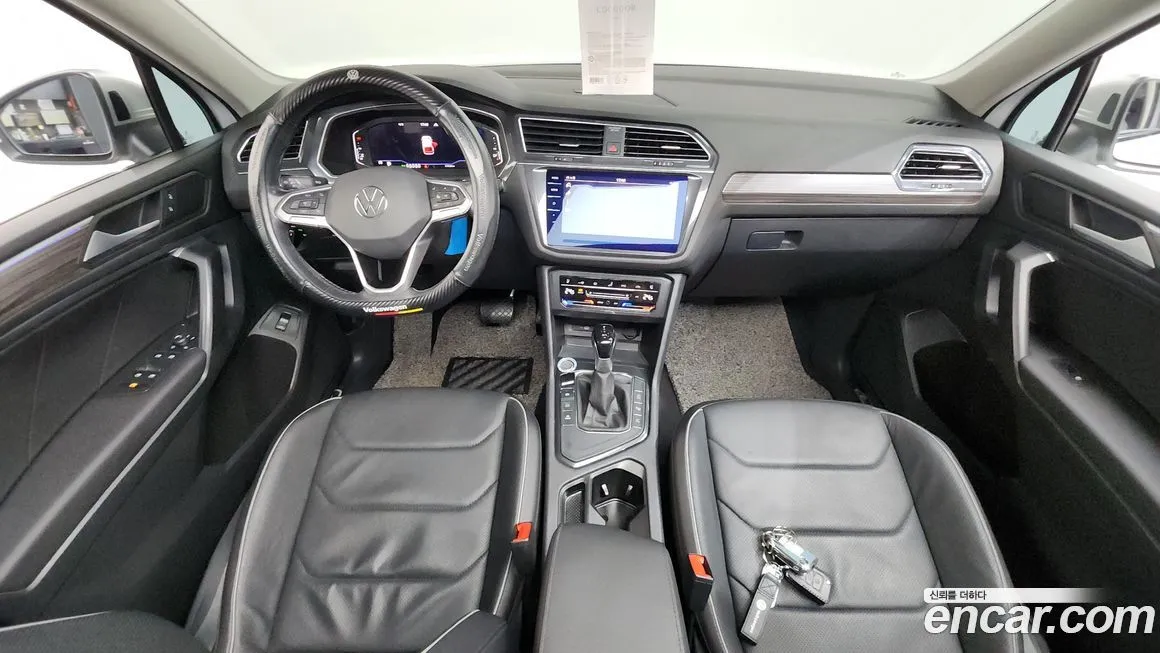 Volkswagen Tiguan — фото 7