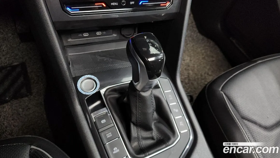Volkswagen Tiguan — фото 9