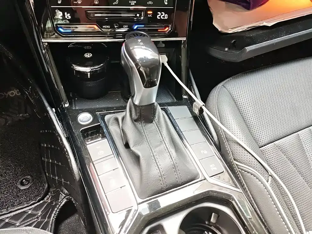 Volkswagen Passat 2023 из CN, фото 7