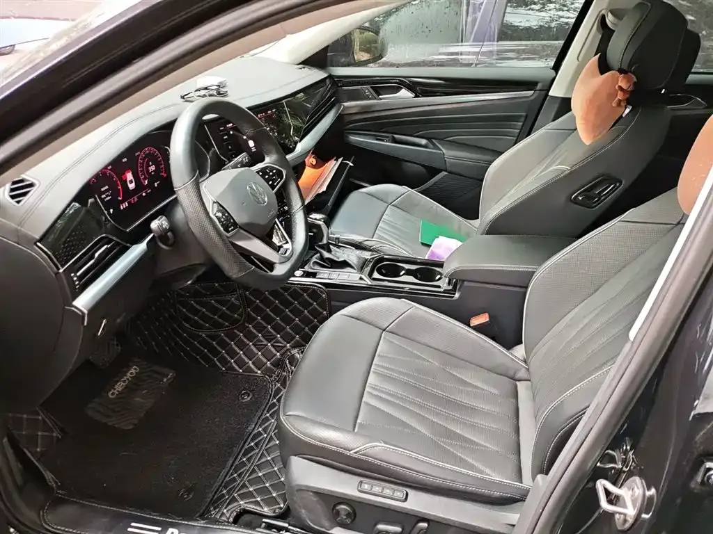 Volkswagen Passat 2023 из CN, фото 8