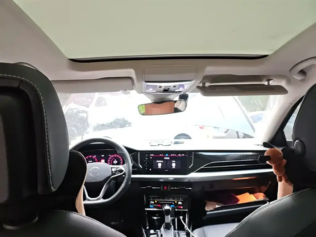 Volkswagen Passat 2023 из CN, фото 9