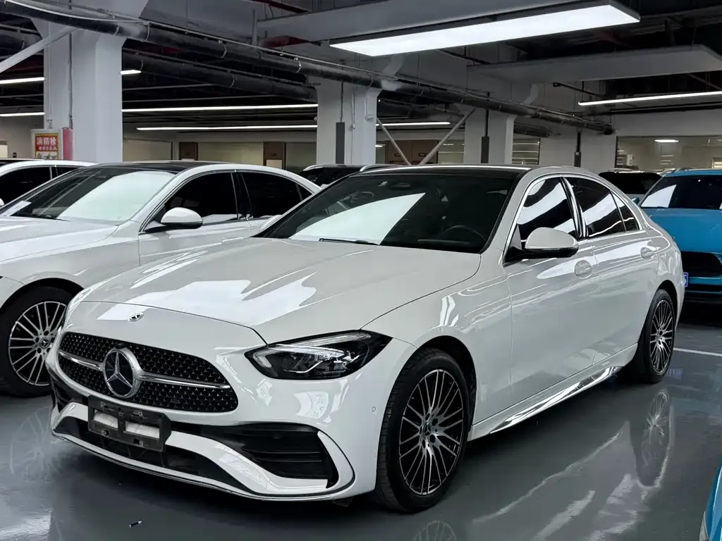 Mercedes-Benz C-Class — фото 1