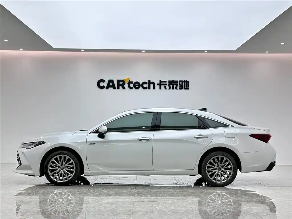 Toyota Avalon 2022 из CN, фото 2