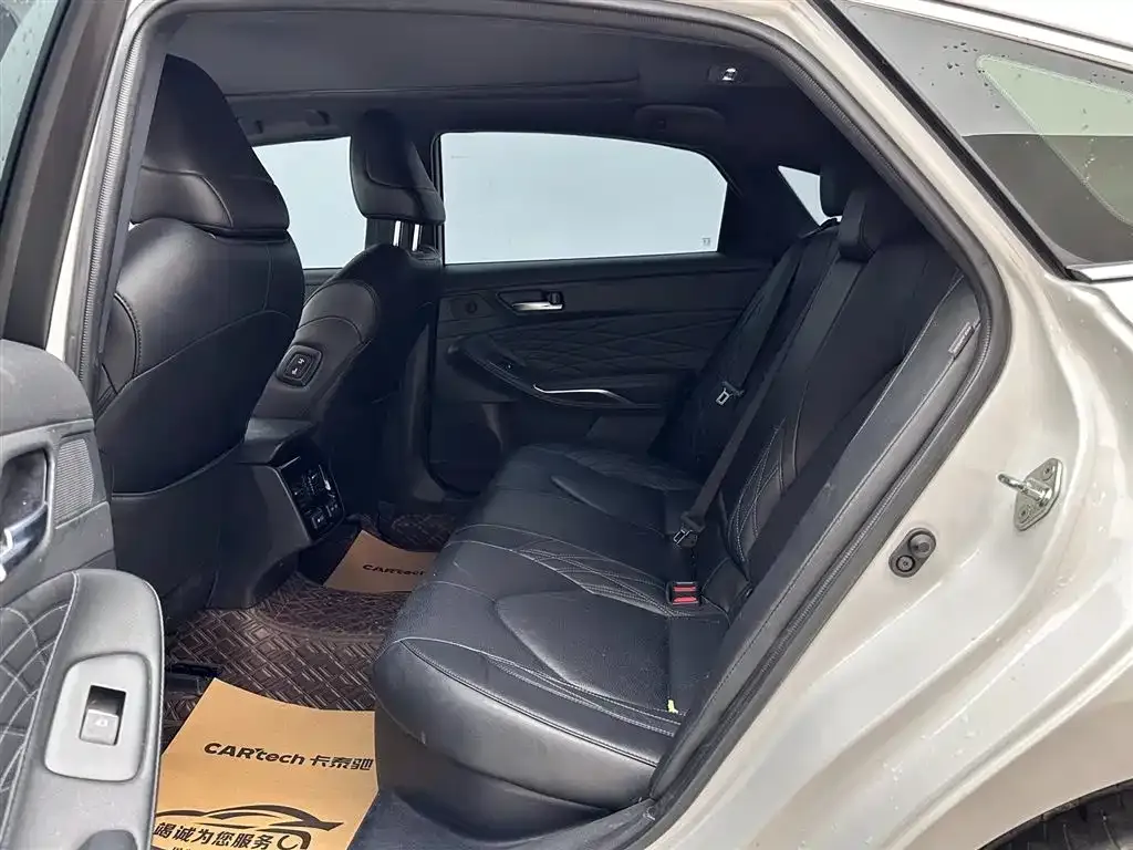 Toyota Avalon 2022 из CN, фото 9