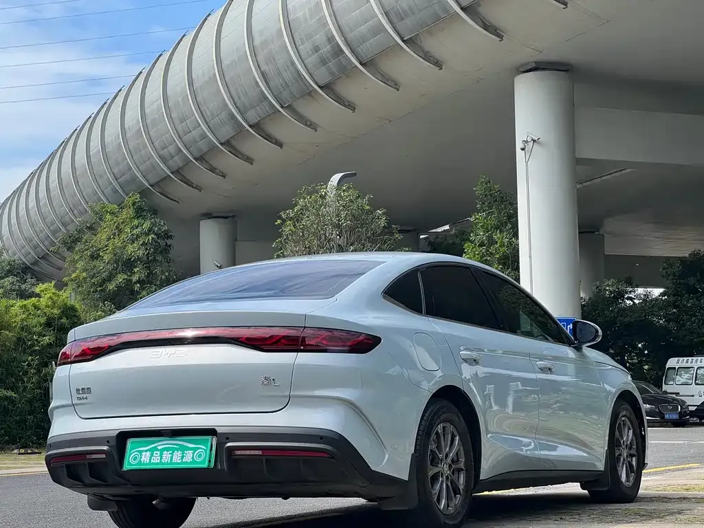 BYD Qin L — фото 6