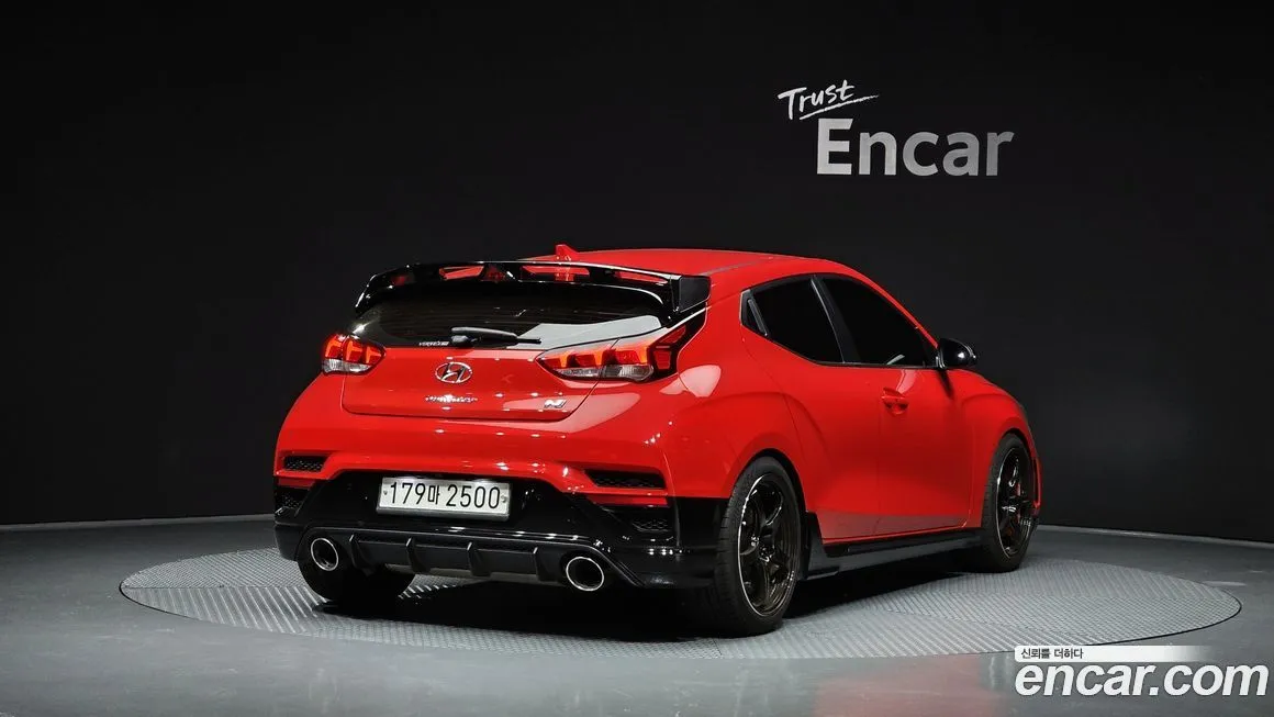 Hyundai Veloster — фото 2