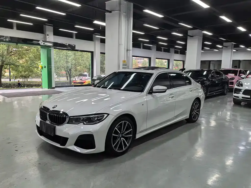 BMW 3 Series 2021 из CN, фото 1