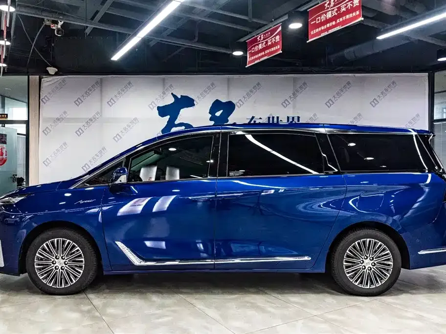 Buick GL8 Hybrid — фото 3