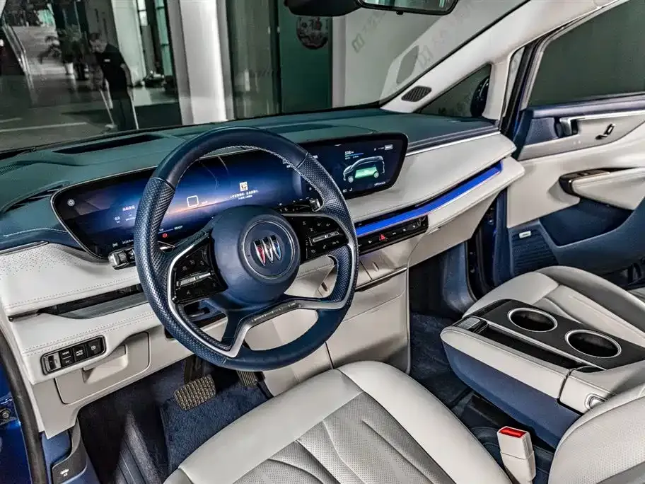 Buick GL8 Hybrid — фото 8