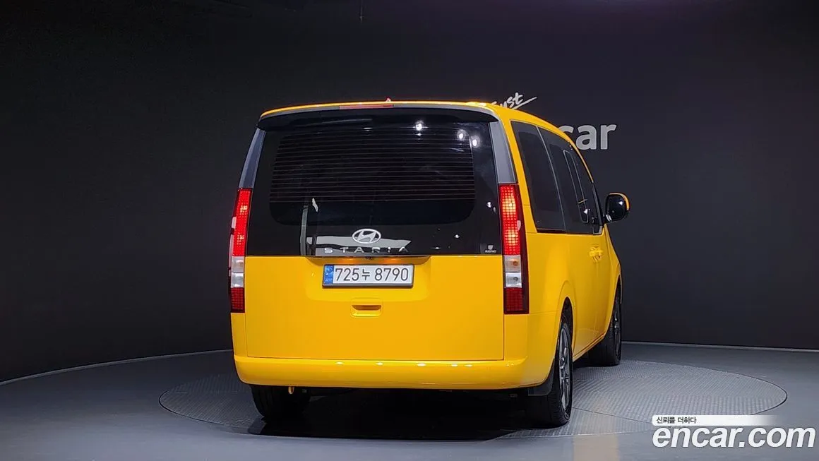 Hyundai Staria — фото 4