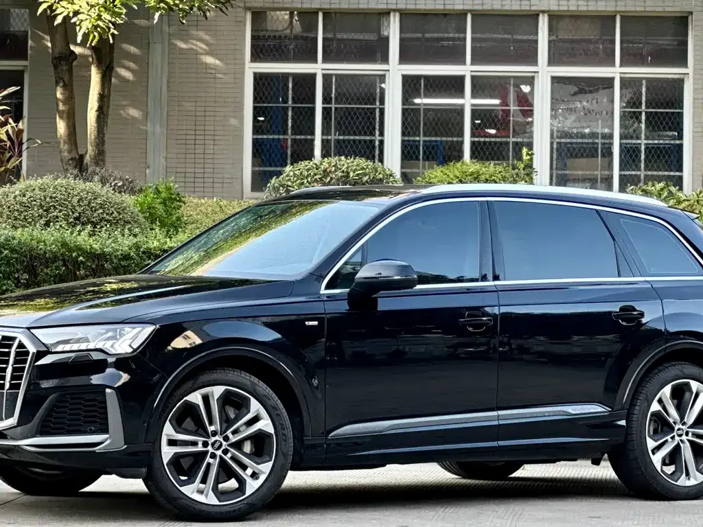 Audi Q7 2021 из CN, фото 1