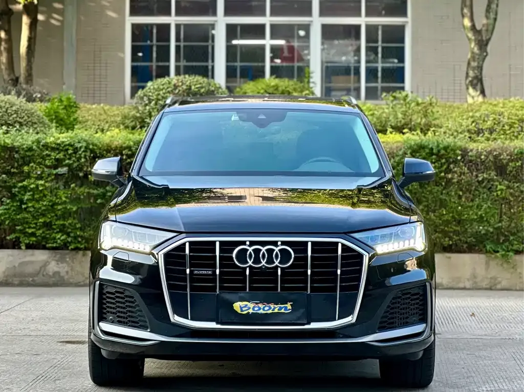 Audi Q7 2021 из CN, фото 2