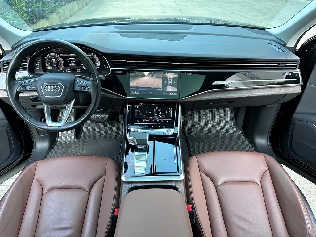 Audi Q7 2021 из CN, фото 9