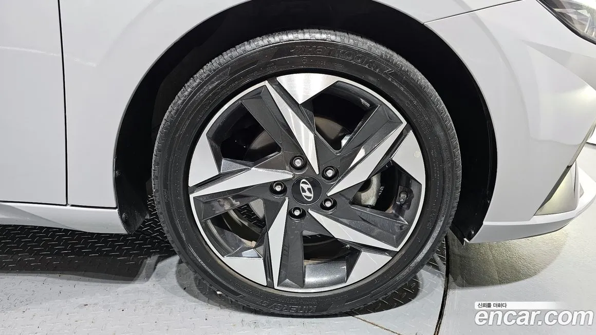 Hyundai AVANTE — фото 5