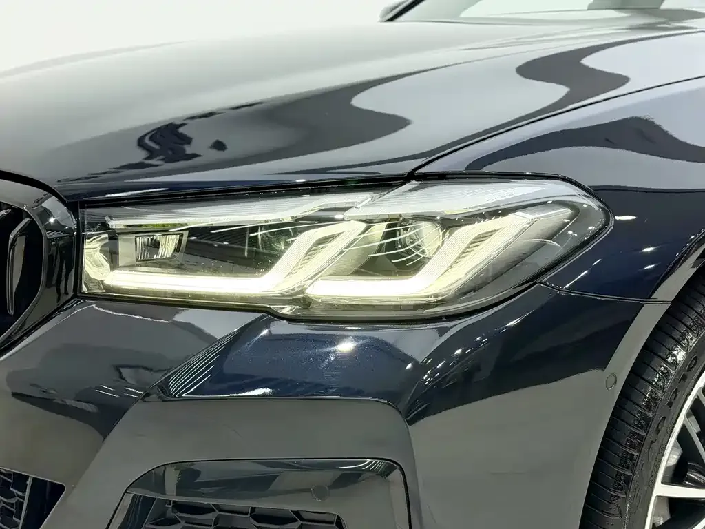 BMW 5 Series 2023 из CN, фото 6