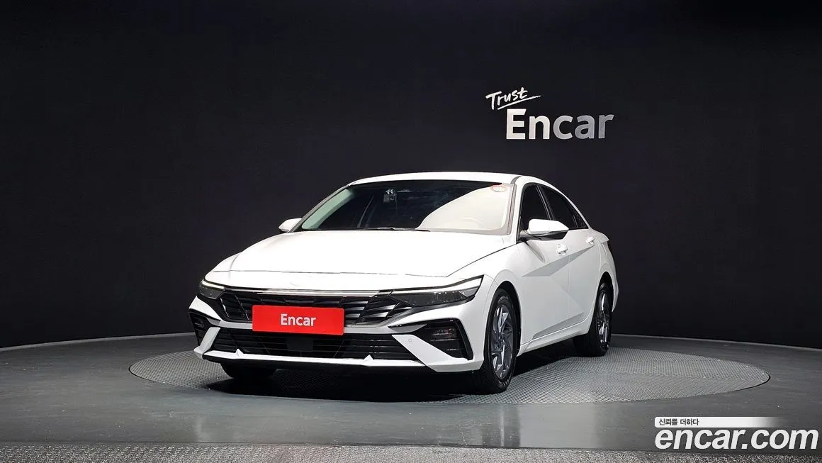 Hyundai AVANTE — фото 3
