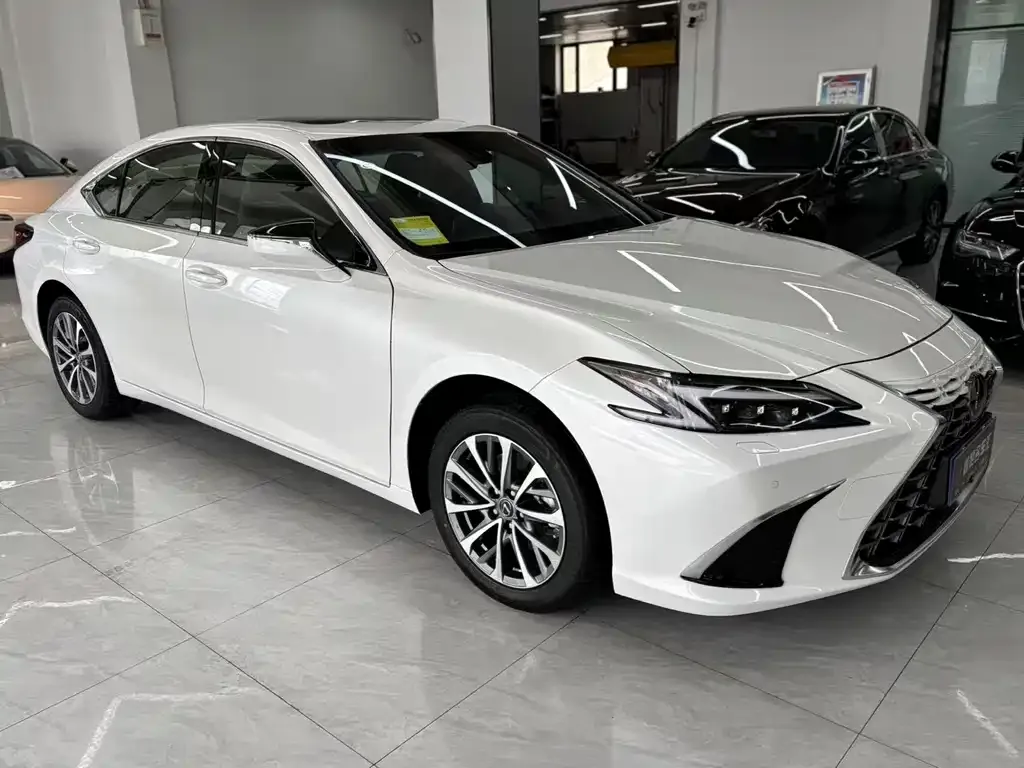 Lexus ES 2025 из CN, фото 7