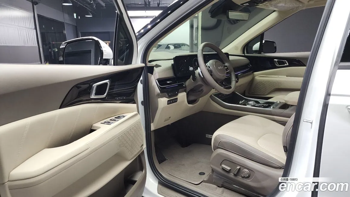 Kia Carnival — фото 10