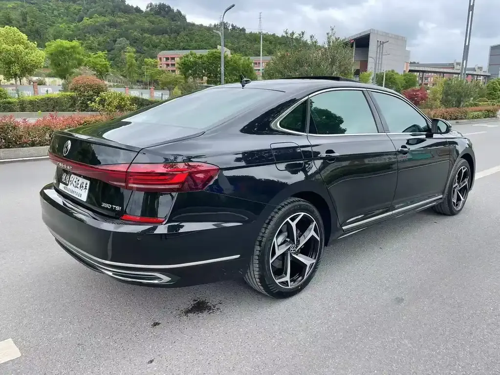 Volkswagen Passat 2024 из CN, фото 10