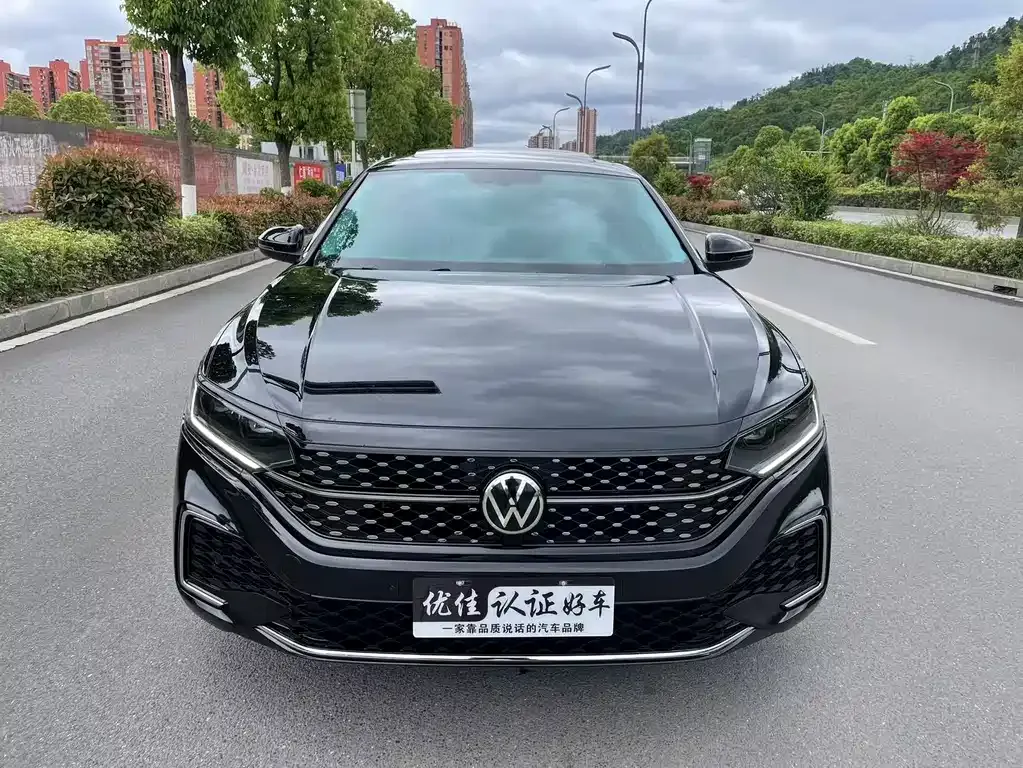 Volkswagen Passat 2024 из CN, фото 2