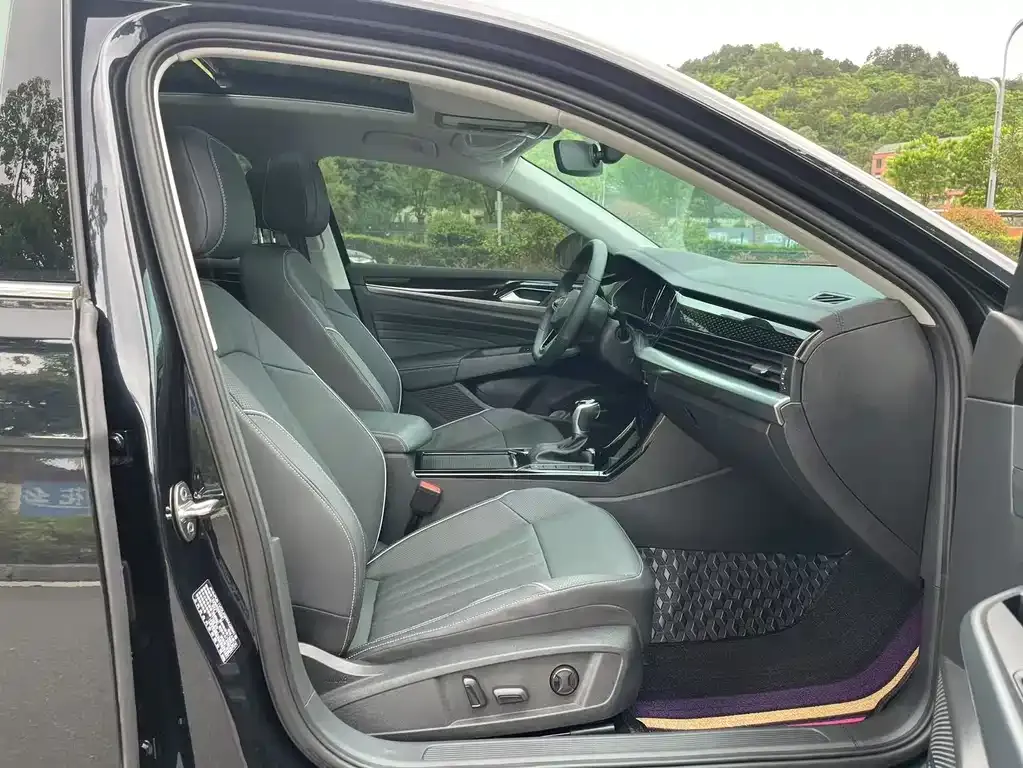 Volkswagen Passat 2024 из CN, фото 6