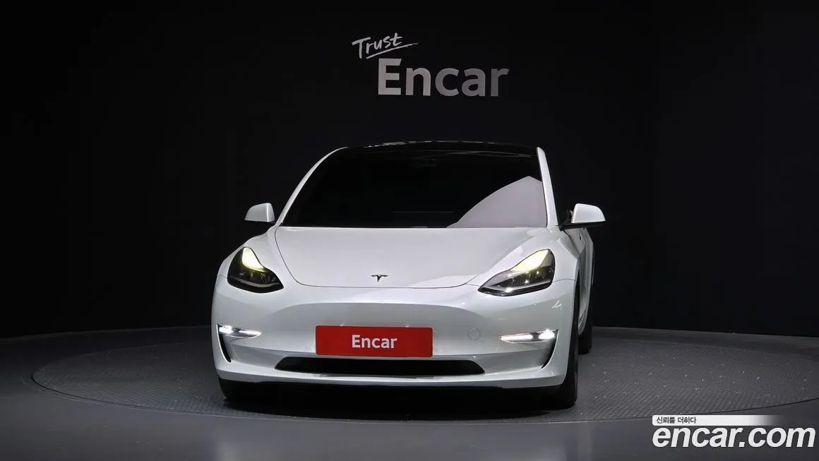 Tesla Model 3 — фото 3