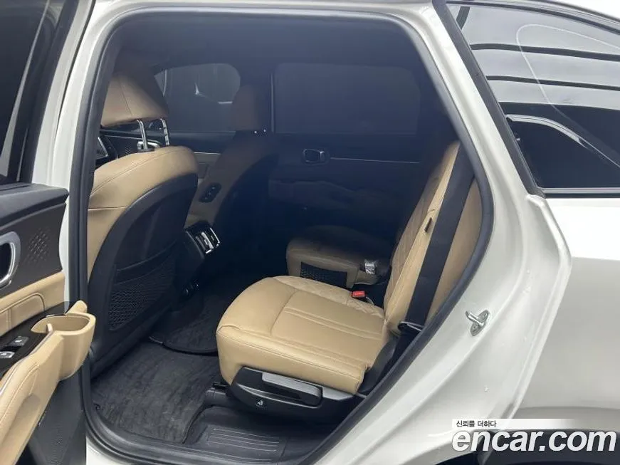 Kia Sorento — фото 8