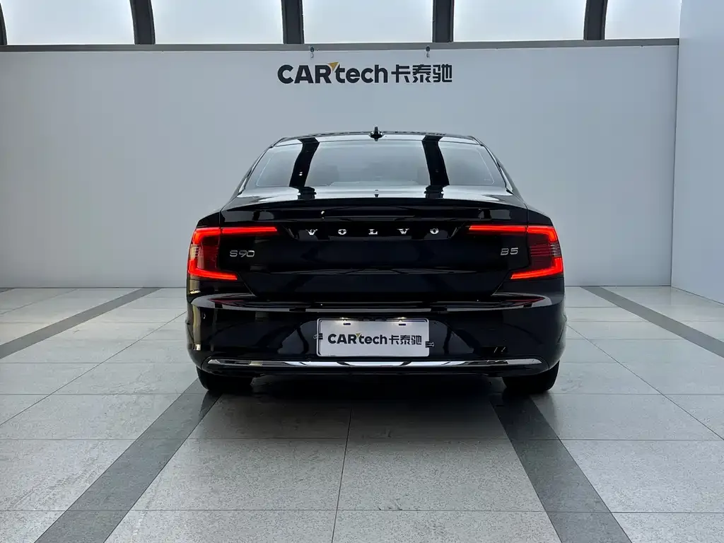Volvo S90 2024 из CN, фото 3