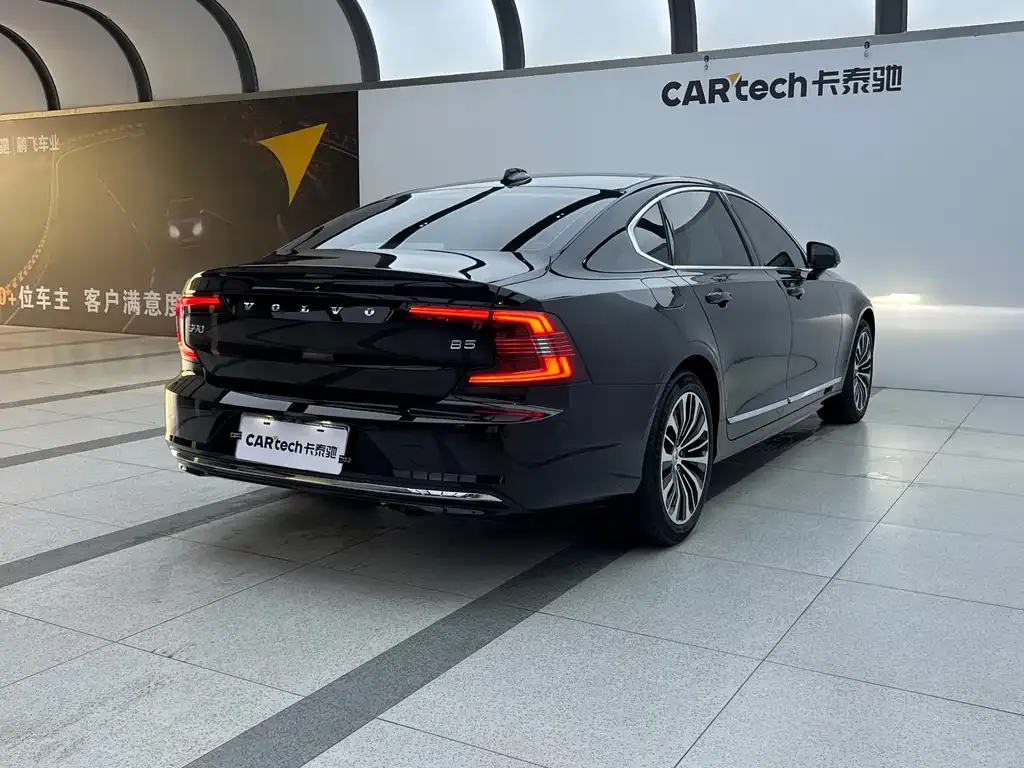 Volvo S90 2024 из CN, фото 4