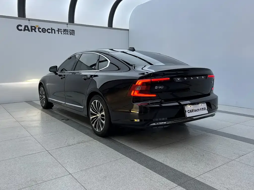 Volvo S90 2024 из CN, фото 5