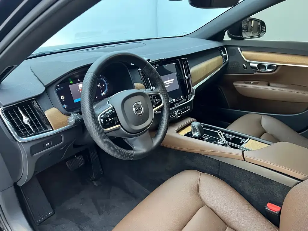 Volvo S90 2024 из CN, фото 8