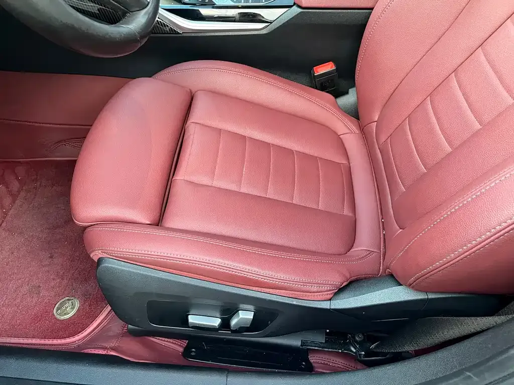 BMW 3 Series 2021 из CN, фото 10