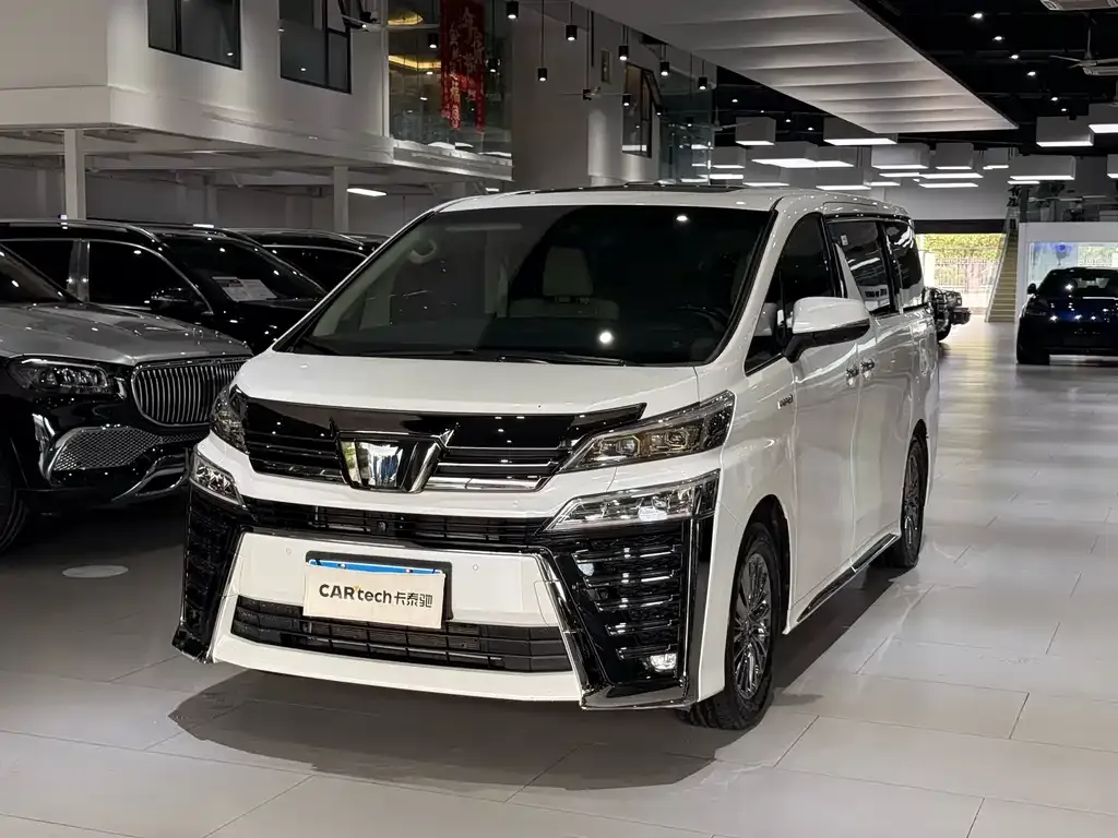 Toyota Vellfire 2023 из CN, фото 1