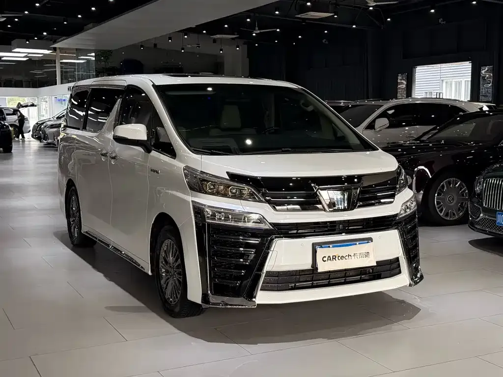 Toyota Vellfire 2023 из CN, фото 3