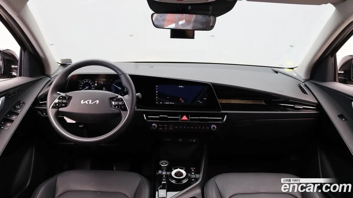 Kia Niro — фото 8