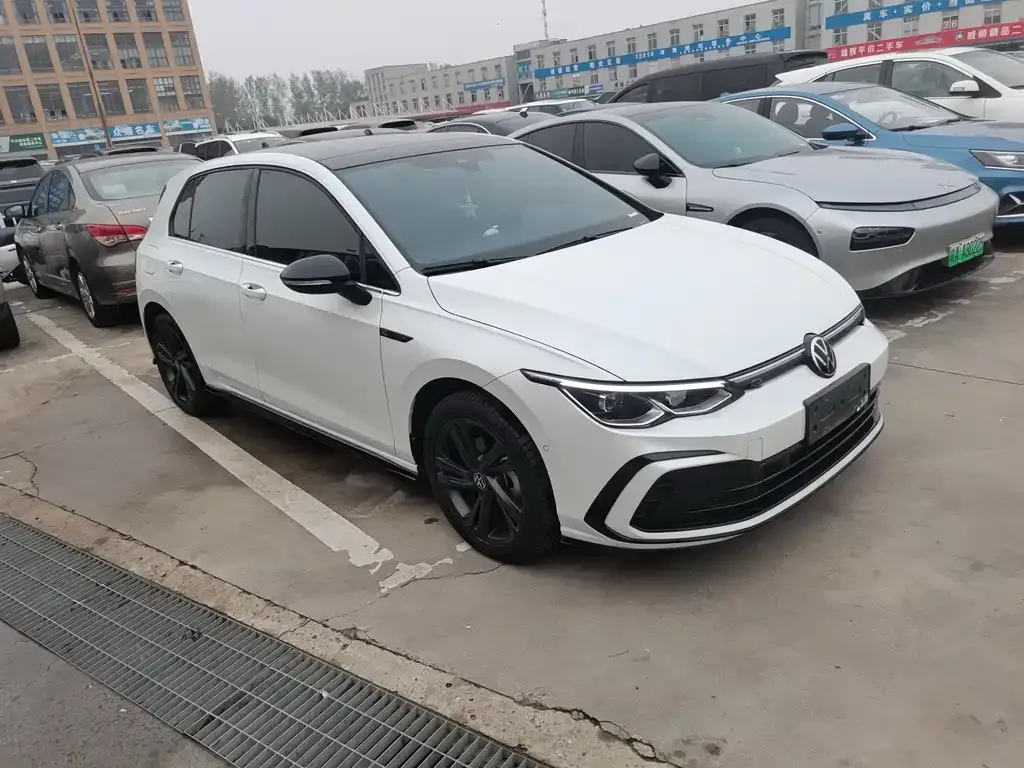 Volkswagen Golf 2022 из CN, фото 3